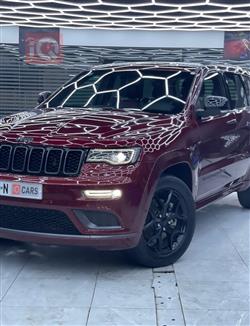 جیپ گراند شیرۆکی